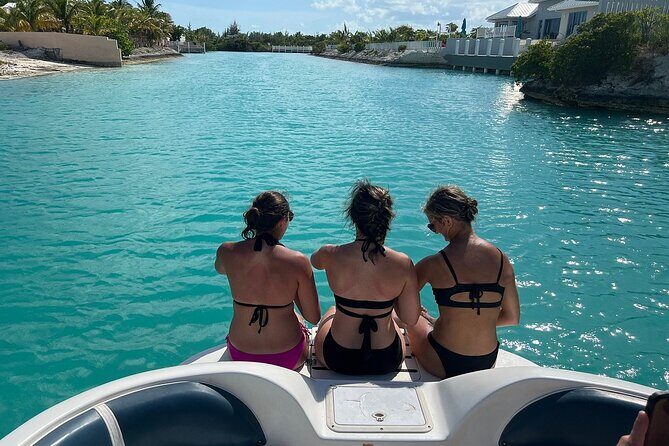2-Hours Private Charter Tour in Turks and Caicos - Snorkeling setup and the “boat rhythm” on Sea Legend