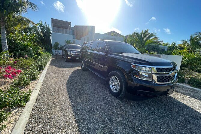 2JAYS VIP Transportation – Airport Private SUV Transfer {one way} - Booking details that protect your schedule