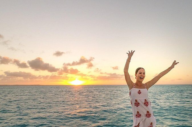3 hour Glow Worm Sunset Cruise from Providenciales - Sunset to glow worms: how the 15–20 minute window works