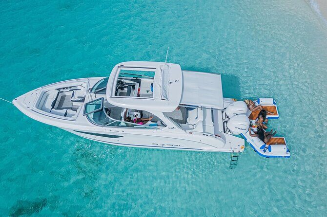 Grandluxe Charters - Turtle Cove First Stop: Turtles, Sea Life, and a Pretty Cruise Out
