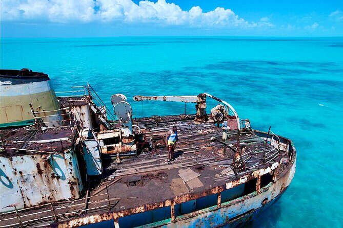 Let me take you to Caicos Jetski safari Private Tour - La Famille Express shipwreck: the 15–20 foot jump stop
