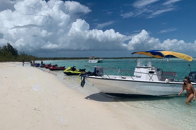 Lunch Seafari to pristine cays, shipwreck and lunch at TIKI BAR - Riding solo or tandem: choose your comfort style