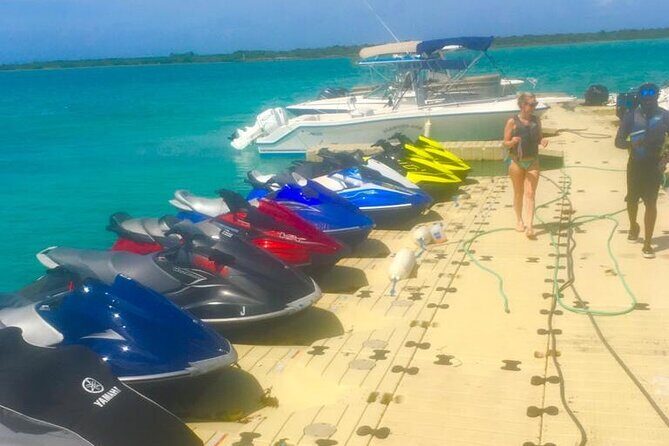 Lunch Seafari to pristine cays, shipwreck and lunch at TIKI BAR - Safety briefing first: the tone you want before you speed