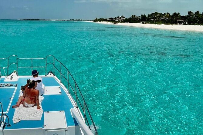 Private 4-Hour Catamaran Tour from Providenciales in Turks and Caicos - Little Water Cay and Iguanas: A Short Stop with Big Animal Appeal