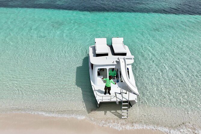 Private 4 Hour Power Catamaran Excursion in Grace Bay - Why this private catamaran feels calmer than the big-boat day