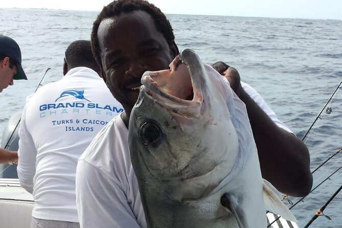 Private 6hr Deep Sea Fishing Charter on "Angler Management" - Offshore fishing around Turks and Caicos: why the wall matters