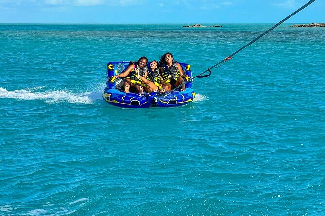 Private Boat Island Hopping & Snorkeling in Turks & Caicos 4Hrs - La Famille Express shipwreck: snorkeling, photos, and history time