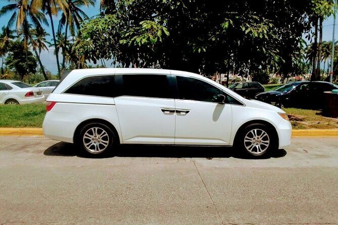 Providenciales to Caicos Providenciales Airport (PLS) - Transfer - Private vs Shared Reality: Value and Expectations