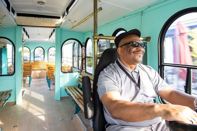 Trolley Island Tour: Conch Show, Full Lunch, History, 3.5 hours - Stop 1: TCI Junkanoo Museum (Admission Included, 45 Minutes)