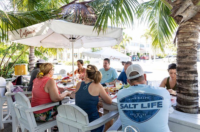 Trolley Island Tour: Conch Show, Full Lunch, History, 3.5 hours - Stop 4: Grace Bay at Castaways Conch Bar & Island Grill (About 1 Hour)